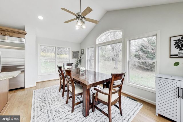 3137 HUNT RD, Oakton, VA 22124