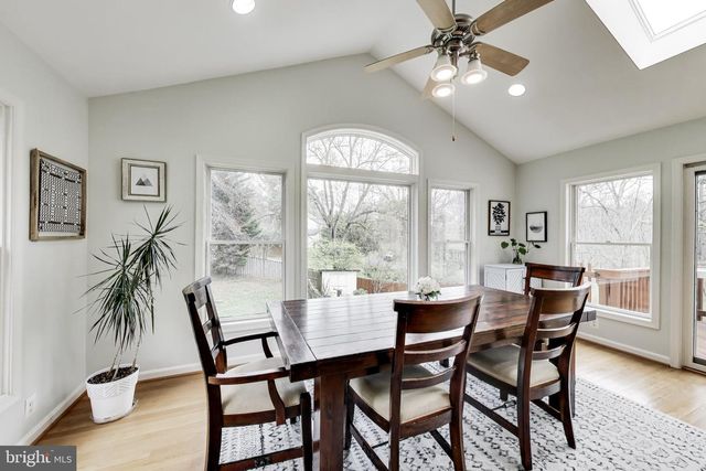3137 HUNT RD, Oakton, VA 22124