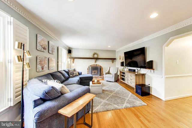 3137 HUNT RD, Oakton, VA 22124