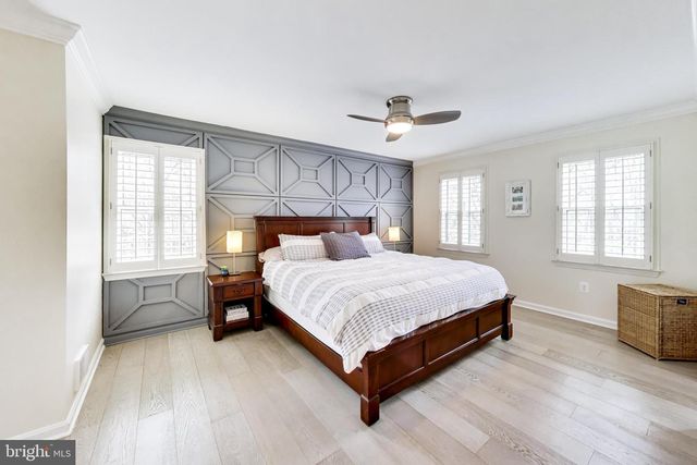 3137 HUNT RD, Oakton, VA 22124