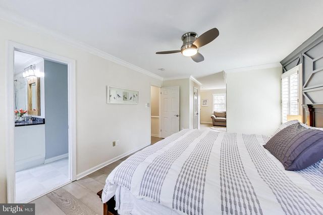 3137 HUNT RD, Oakton, VA 22124