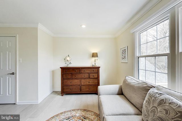 3137 HUNT RD, Oakton, VA 22124