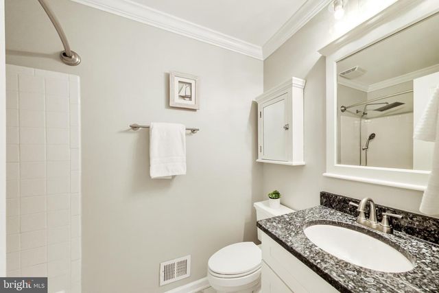 3137 HUNT RD, Oakton, VA 22124