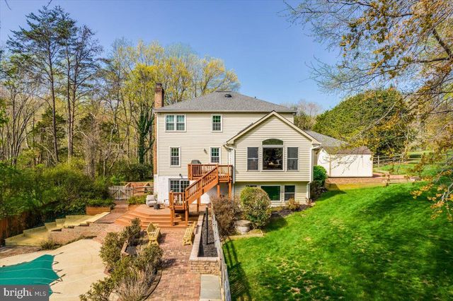 3137 HUNT RD, Oakton, VA 22124