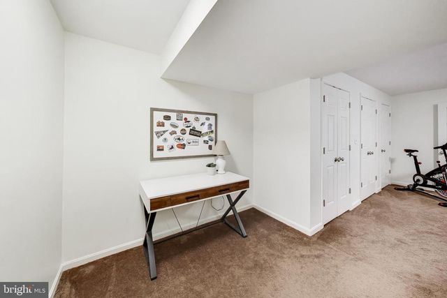 3137 HUNT RD, Oakton, VA 22124