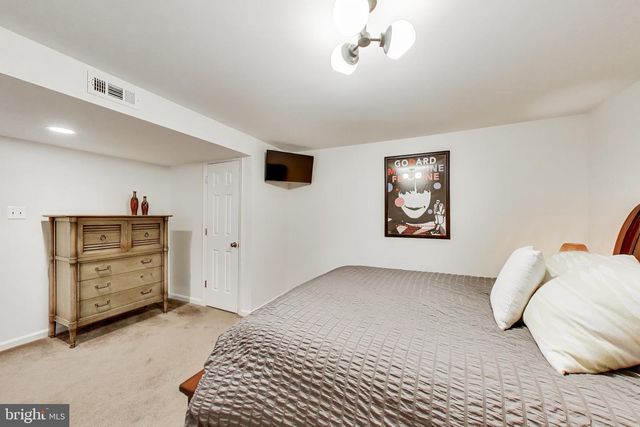 3137 HUNT RD, Oakton, VA 22124