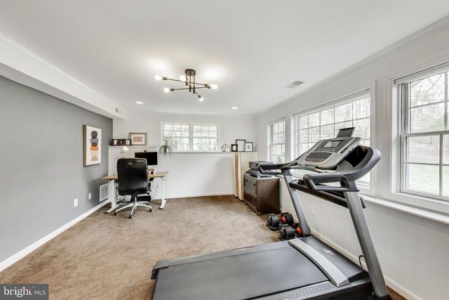 3137 HUNT RD, Oakton, VA 22124