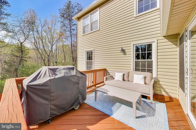 3137 HUNT RD, Oakton, VA 22124