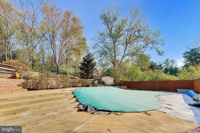 3137 HUNT RD, Oakton, VA 22124