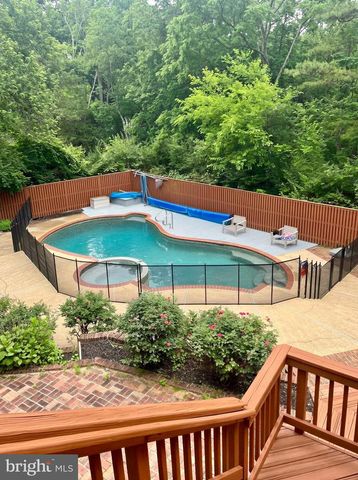 3137 HUNT RD, Oakton, VA 22124