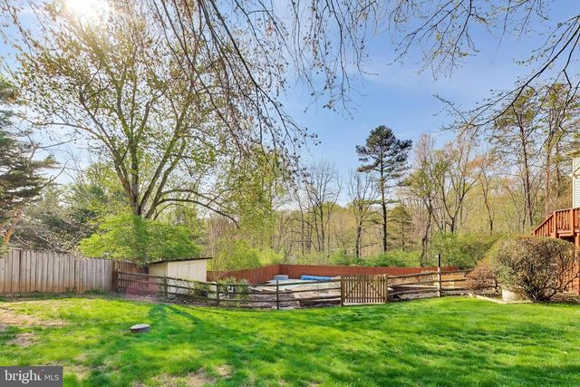 3137 HUNT RD, Oakton, VA 22124