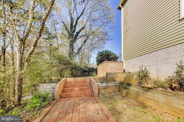3137 HUNT RD, Oakton, VA 22124