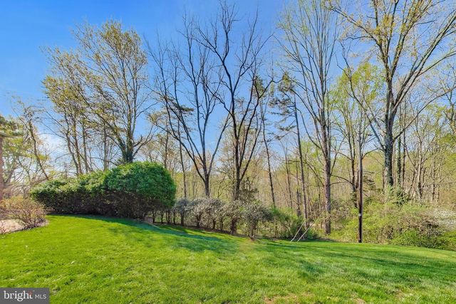 3137 HUNT RD, Oakton, VA 22124