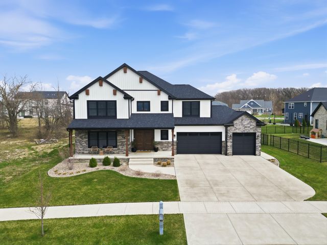 11241 Oak Ridge Court, Crown Point, IN 46307