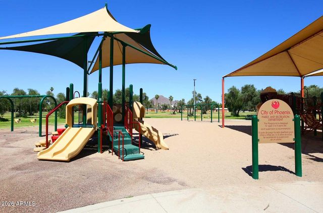 2230 E DEVONSHIRE Avenue, Phoenix, AZ 85016
