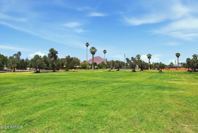 2230 E DEVONSHIRE Avenue, Phoenix, AZ 85016