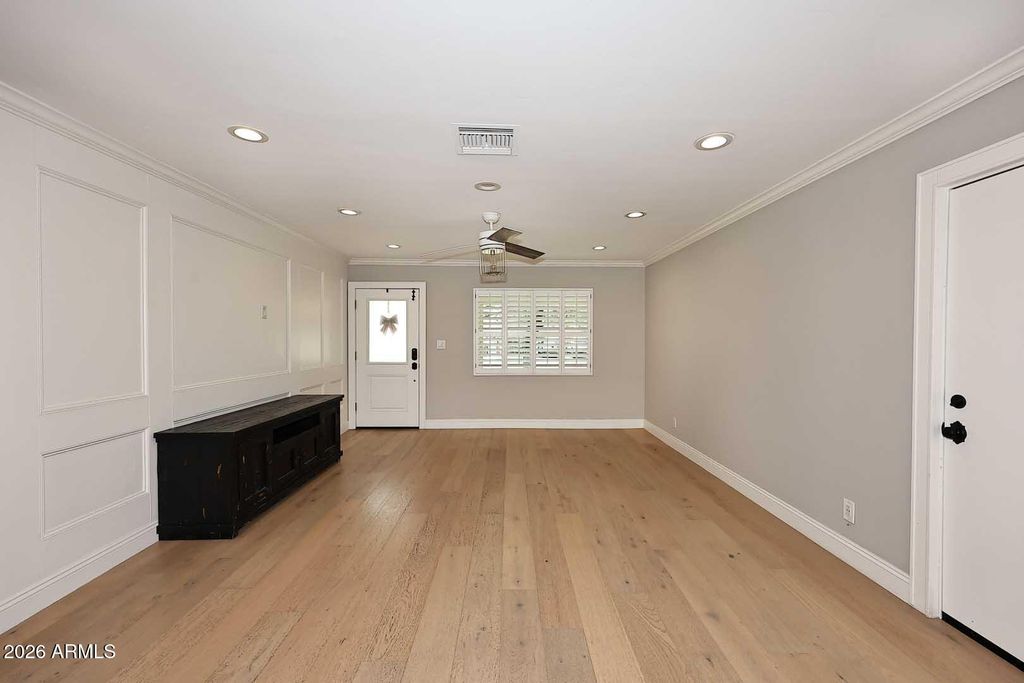 2230 E DEVONSHIRE Avenue, Phoenix, AZ 85016 — photo 5
