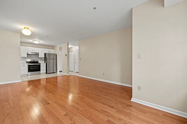 20 Heaths Ct 201, Lynn, MA 01905