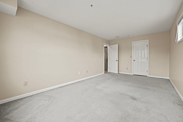 20 Heaths Ct 201, Lynn, MA 01905