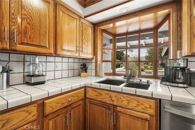 18937 Citronia, Northridge, CA 91324