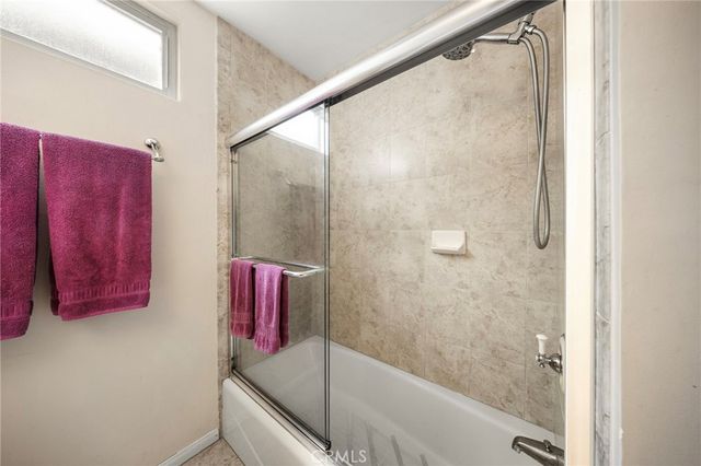 18937 Citronia, Northridge, CA 91324