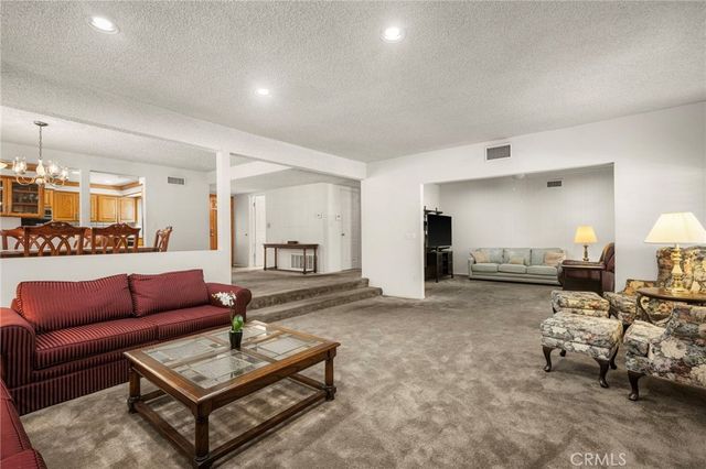 18937 Citronia, Northridge, CA 91324