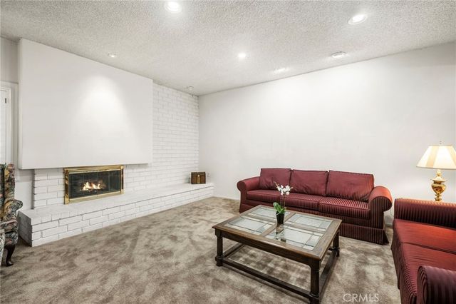 18937 Citronia, Northridge, CA 91324