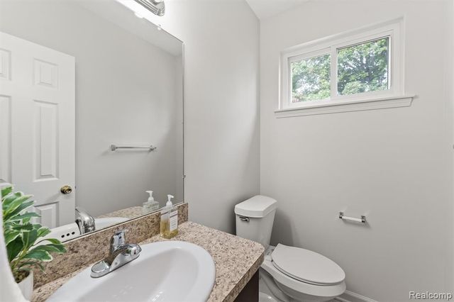 39861 Rager Court, Clinton Township, MI 48038