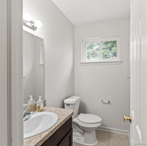 39861 Rager Court, Clinton Township, MI 48038