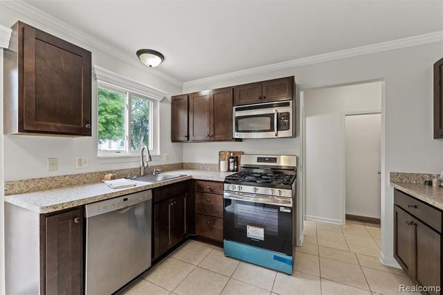 39861 Rager Court, Clinton Township, MI 48038