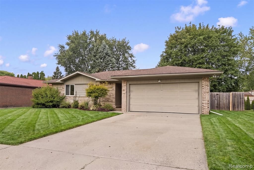 39861 Rager Court, Clinton Township, MI 48038