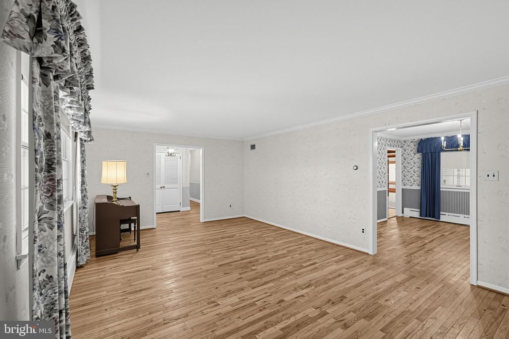 650 HENDREN ST, PHILADELPHIA, PA 19128 — photo 4