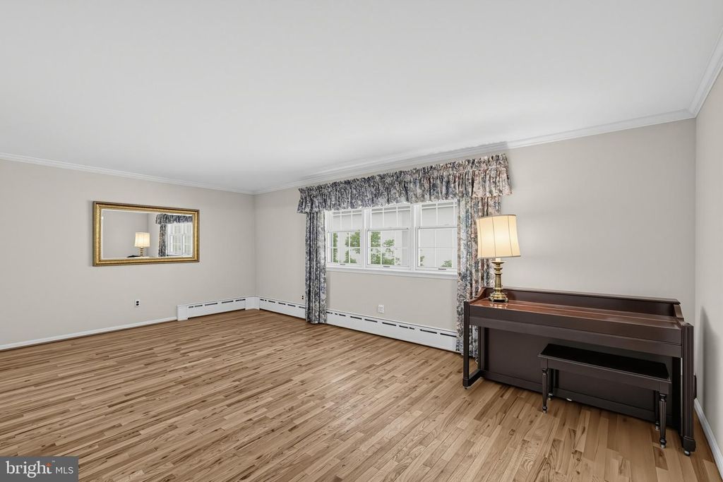 650 HENDREN ST, PHILADELPHIA, PA 19128 — photo 5