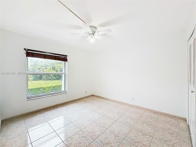 2412 NE 11th St 160, Hallandale Beach, FL 33009