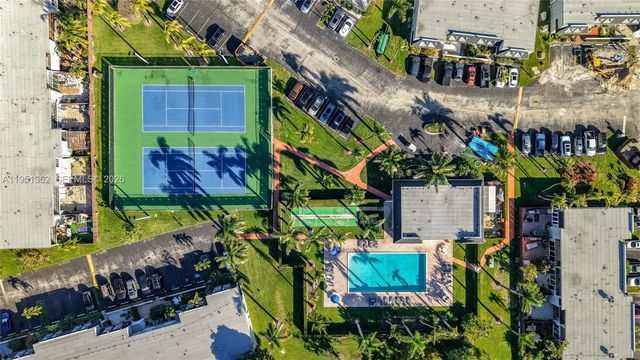 2412 NE 11th St 160, Hallandale Beach, FL 33009