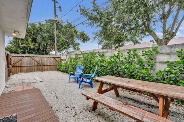 1718 Ridge Road, North Palm Beach, FL 33408