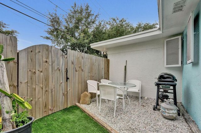 1718 Ridge Road, North Palm Beach, FL 33408