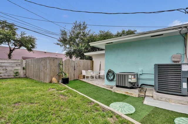 1718 Ridge Road, North Palm Beach, FL 33408