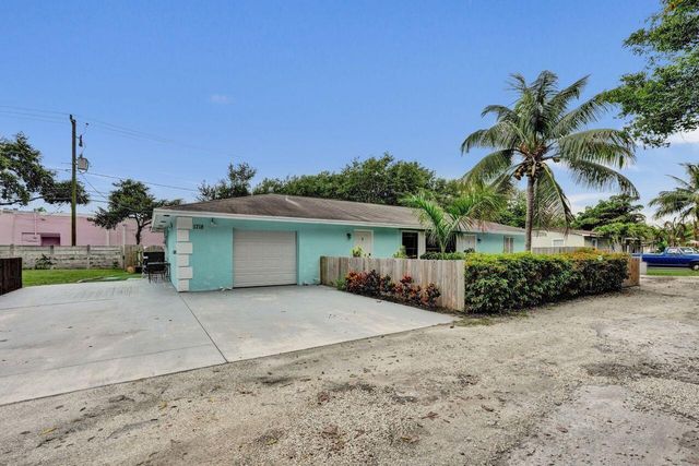 1718 Ridge Road, North Palm Beach, FL 33408