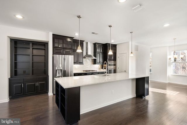 13650 AIR AND SPACE MUSEUM PKWY, Herndon, VA 20171