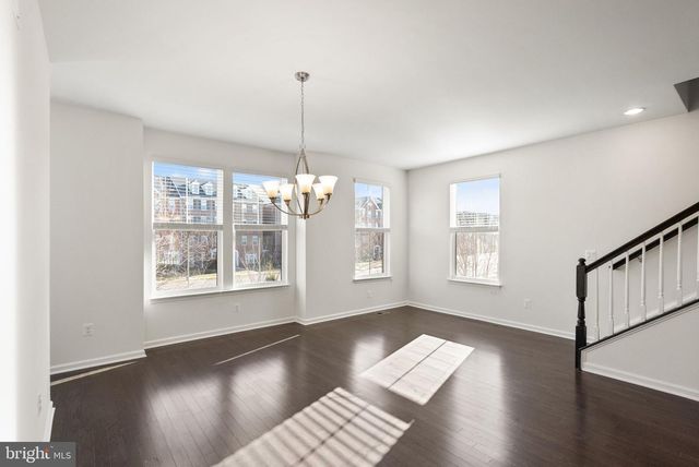 13650 AIR AND SPACE MUSEUM PKWY, Herndon, VA 20171