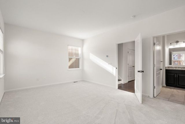 13650 AIR AND SPACE MUSEUM PKWY, Herndon, VA 20171