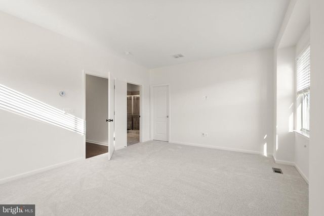 13650 AIR AND SPACE MUSEUM PKWY, Herndon, VA 20171