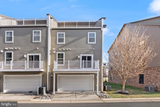 13650 AIR AND SPACE MUSEUM PKWY, Herndon, VA 20171