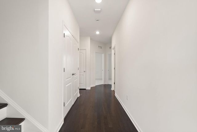 13650 AIR AND SPACE MUSEUM PKWY, Herndon, VA 20171