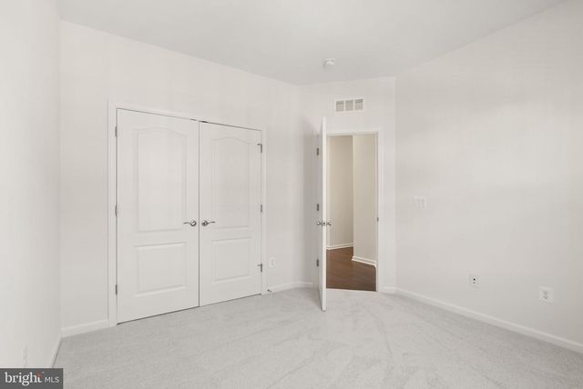 13650 AIR AND SPACE MUSEUM PKWY, Herndon, VA 20171