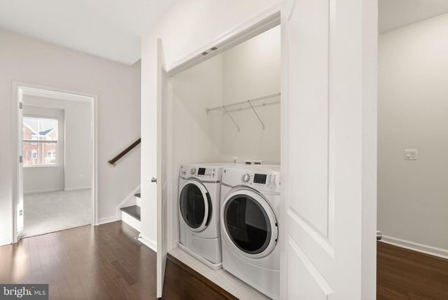 13650 AIR AND SPACE MUSEUM PKWY, Herndon, VA 20171