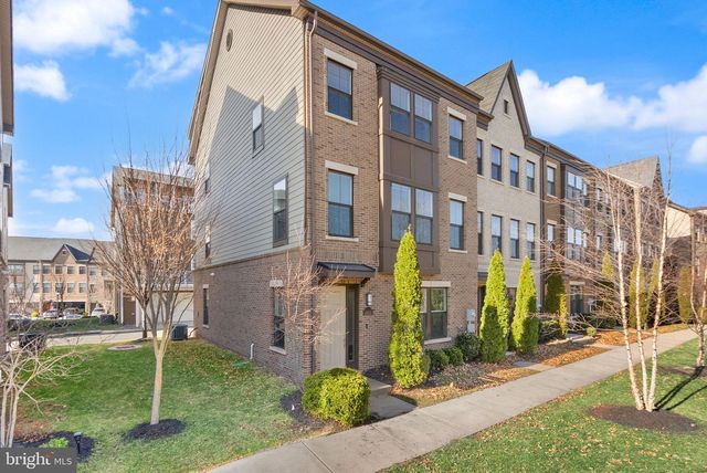 13650 AIR AND SPACE MUSEUM PKWY, Herndon, VA 20171