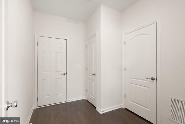 13650 AIR AND SPACE MUSEUM PKWY, Herndon, VA 20171