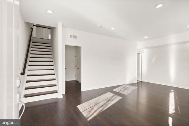 13650 AIR AND SPACE MUSEUM PKWY, Herndon, VA 20171